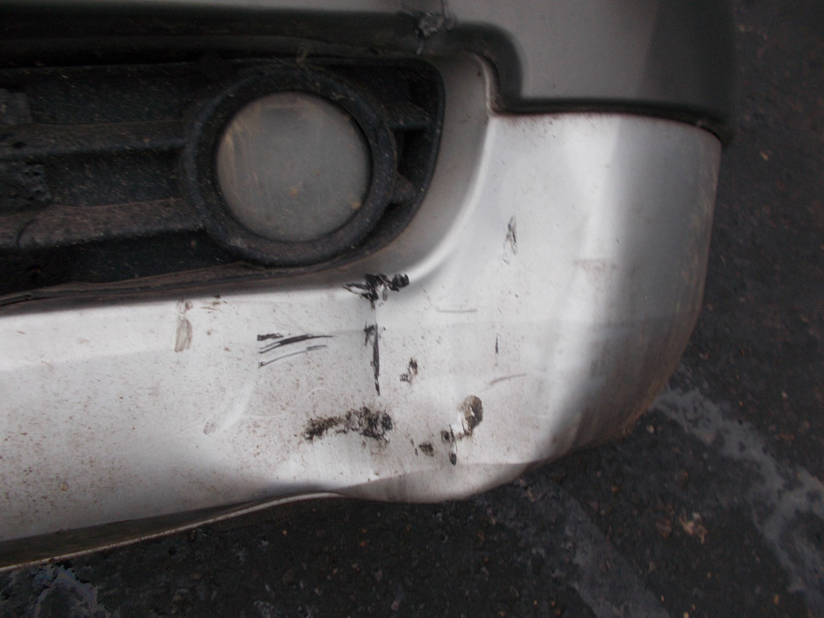 RENAULT MEGANE 2004 FRONT BUMPER LIGHT BEIGE/ SILVER 8200142000