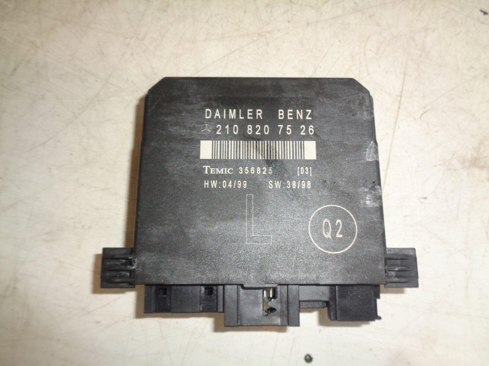 MERCEDES BENZ C CLASS W202 FRONT DOOR CONTROL UNIT ECU 2108207526