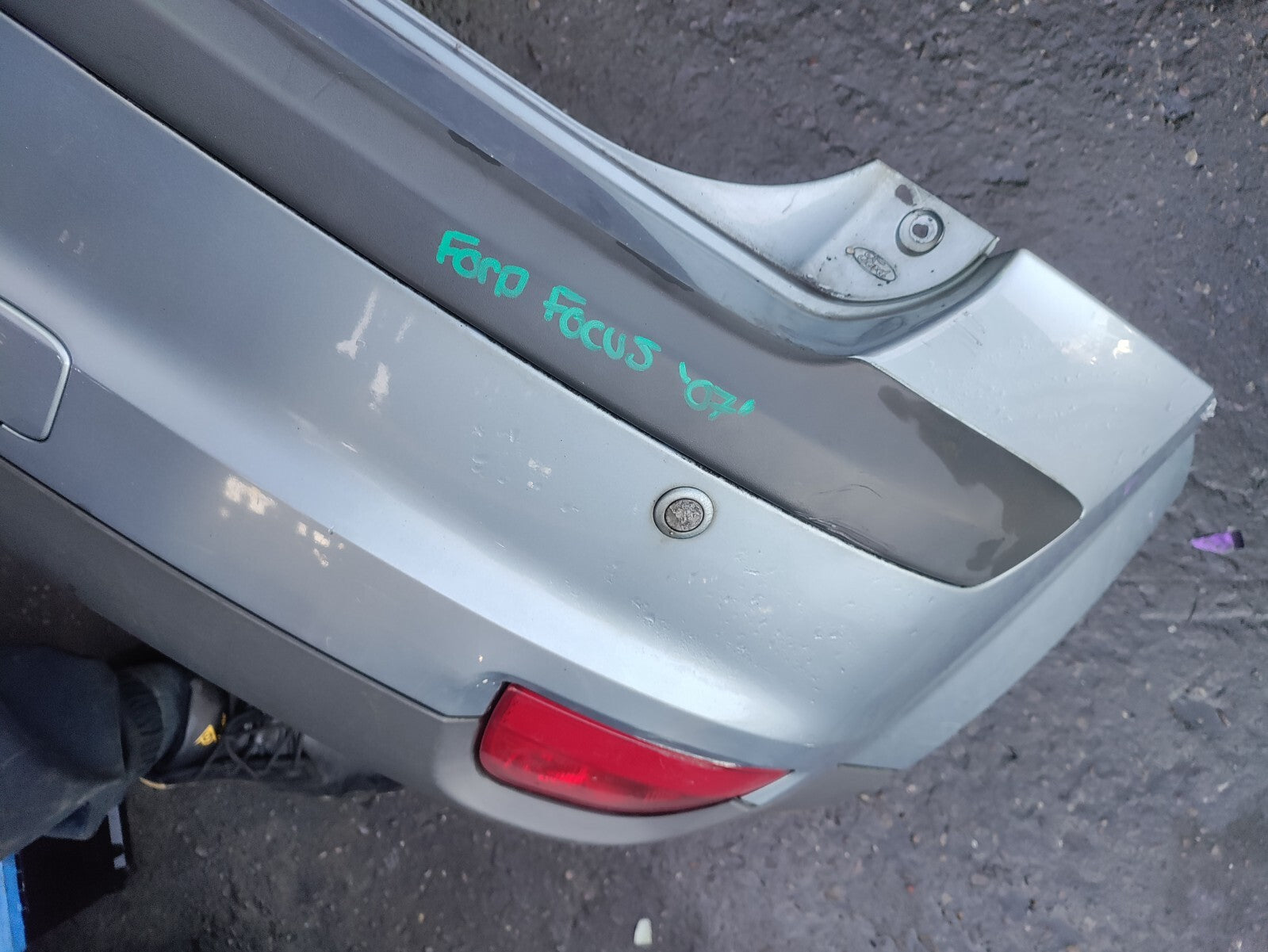 2007 FORD FOCUS MK2 HATCHBACK REAR COMPLETE BUMPER BLUE