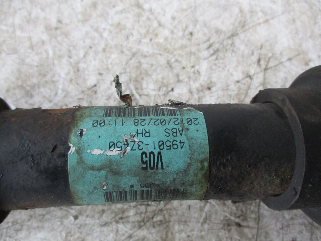 HYUNDAI I40 2013 1.7 DIESEL OSF DRIVER SIDE FRONT DRIVESHAFT 495013Z450