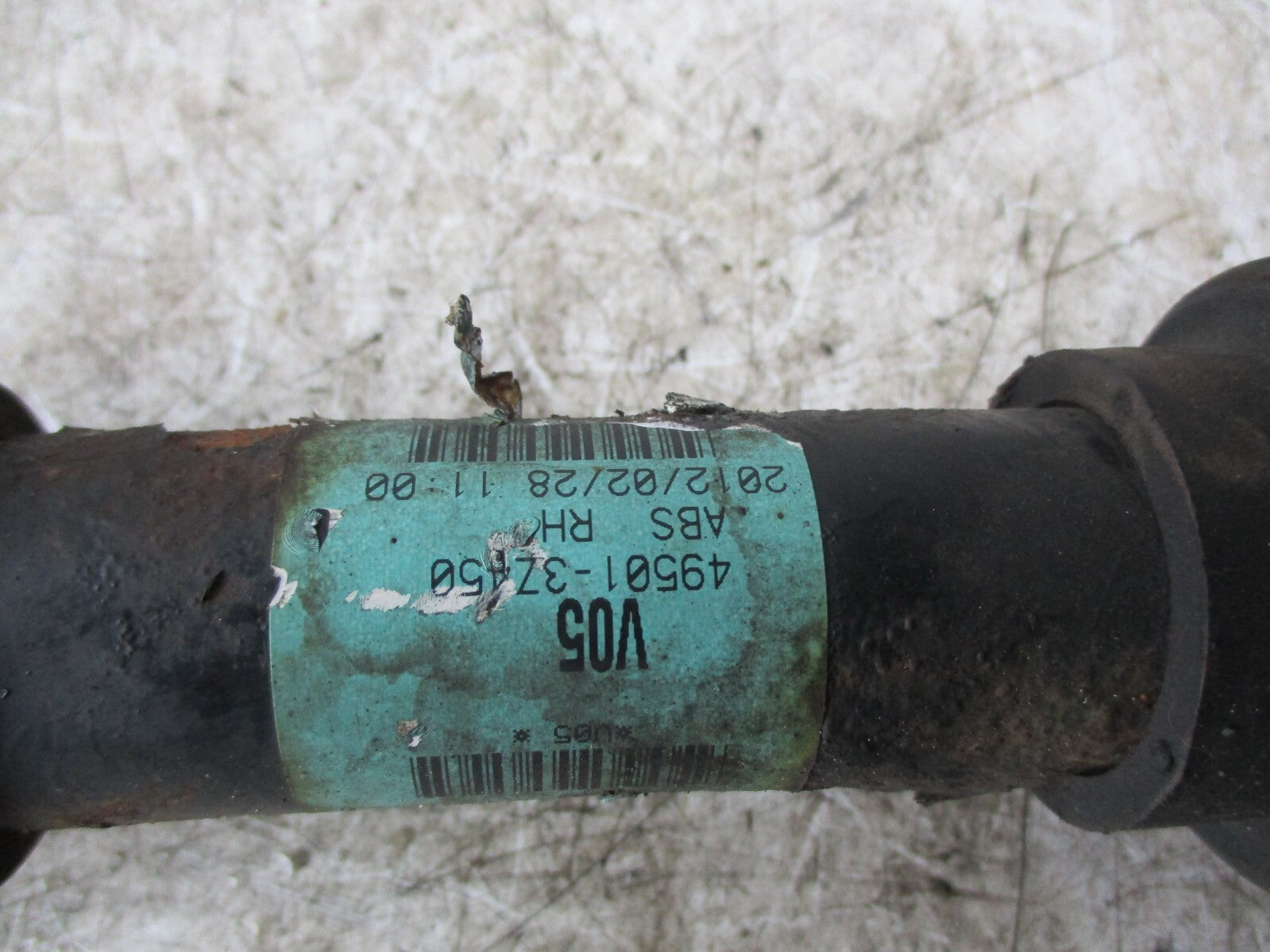 HYUNDAI I40 2013 1.7 DIESEL OSF DRIVER SIDE FRONT DRIVESHAFT 495013Z450