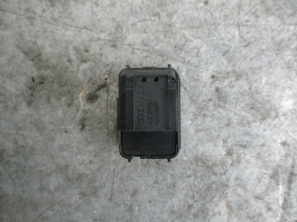 AUDI A3 8V (MK3) ALARM ACTIVATION SWITCH BUTTON 4F0962109B