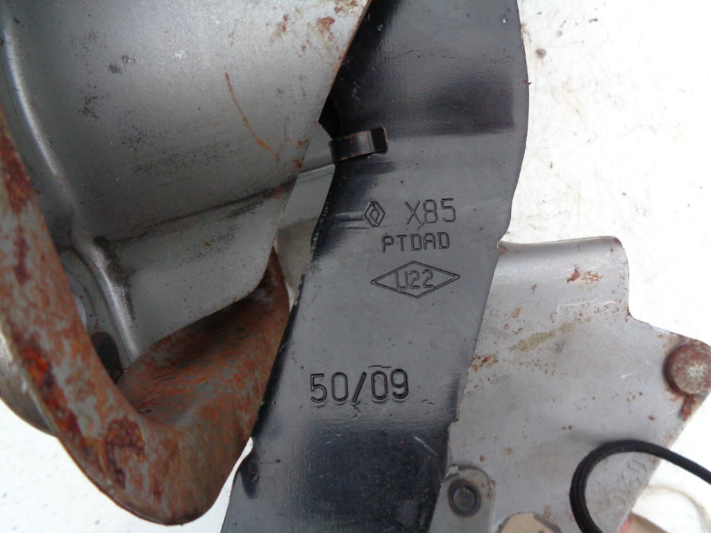RENAULT CLIO MK3 2010 MANUAL FOOT BRAKE PEDAL & MOUNTING FRAME