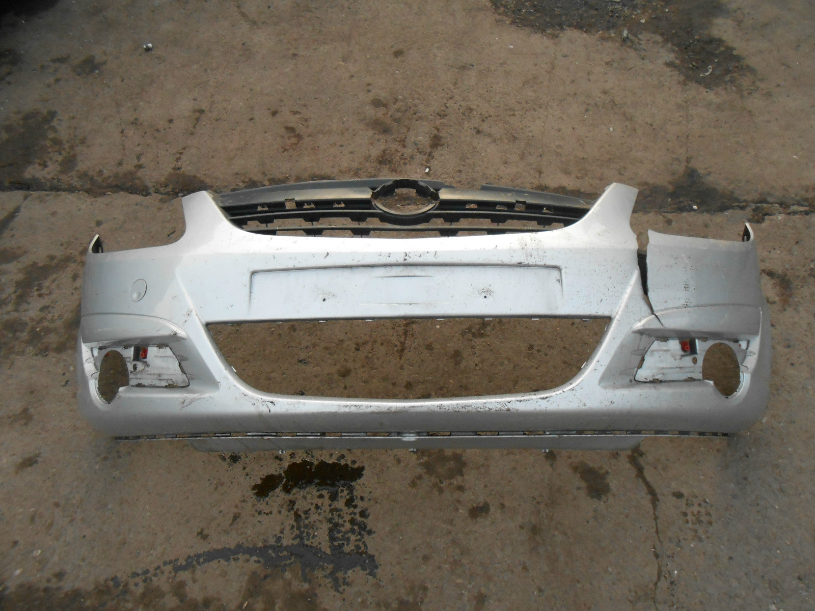 VAUXHALL CORSA D 2007 3 DOOR FRONT BUMPER Z157 STAR SILVER SPARES OR REPAIRS
