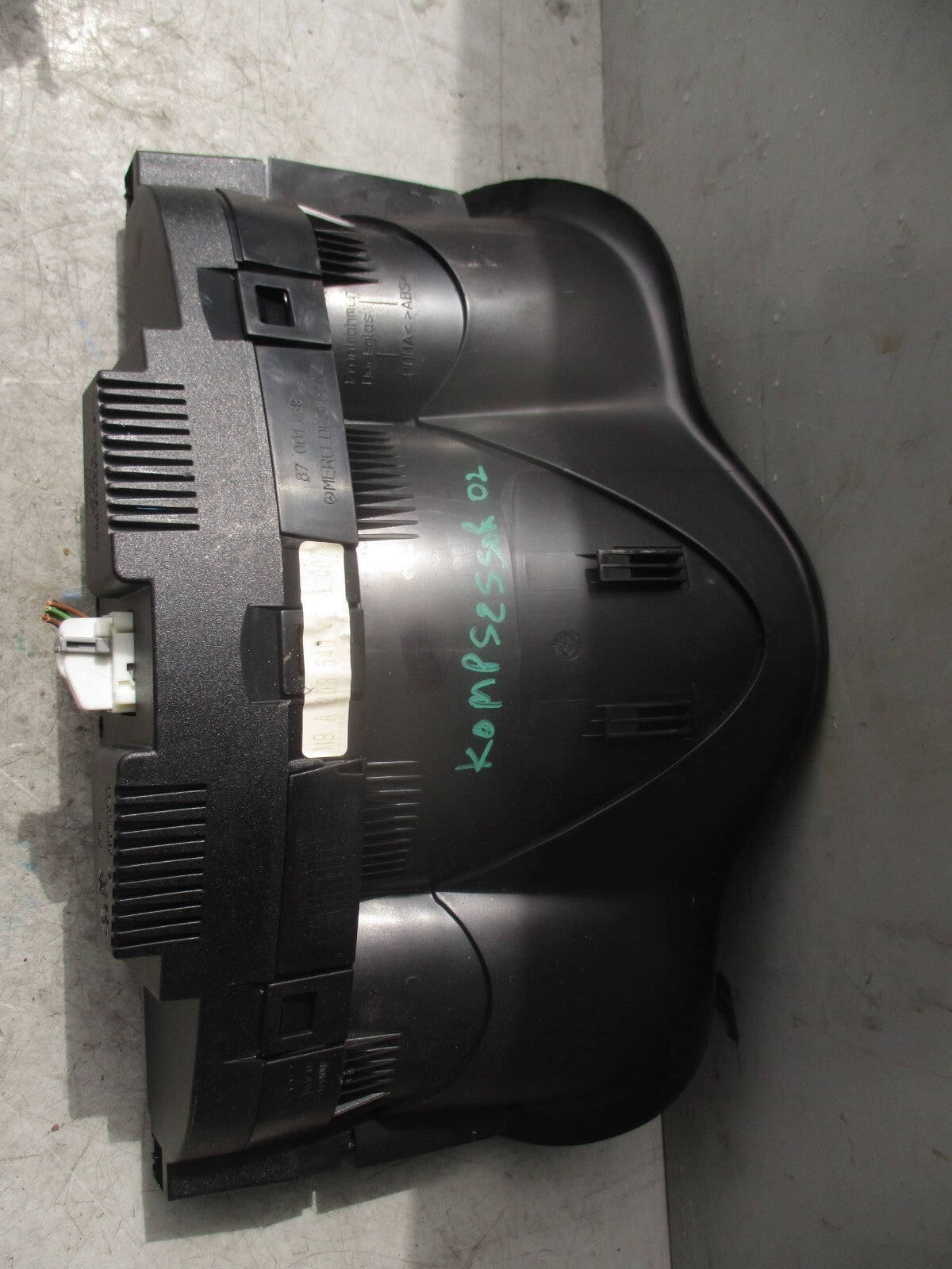 2002 MERCEDES C CLASS COUPE CL203 SPEEDO SPEEDOMETER A2035404211
