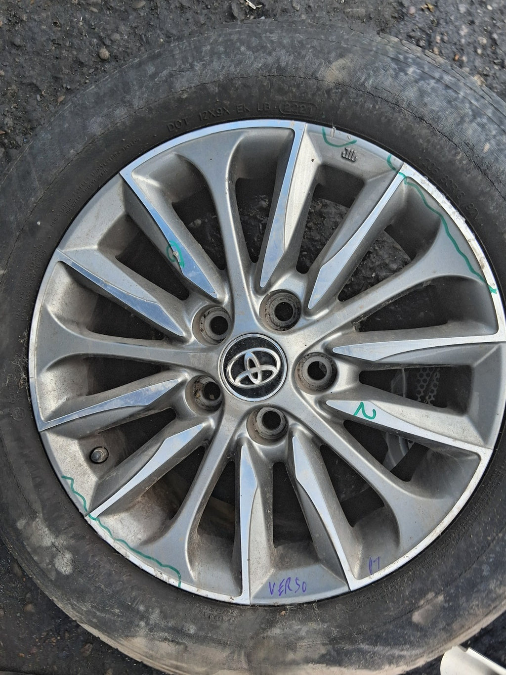 2017 TOYOTA VERSO 16 INCH ALLOY WHEEL WITH TYRE 205/60R16