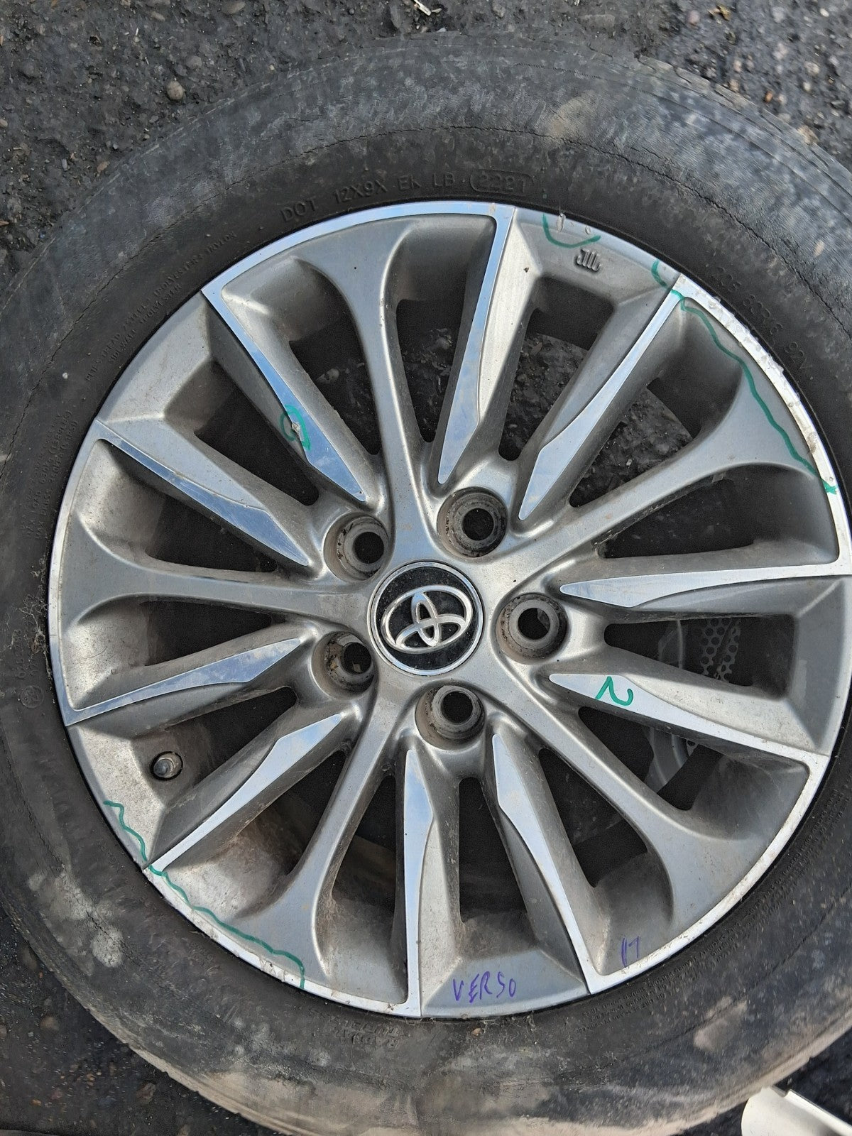 2017 TOYOTA VERSO 16 INCH ALLOY WHEEL WITH TYRE 205/60R16