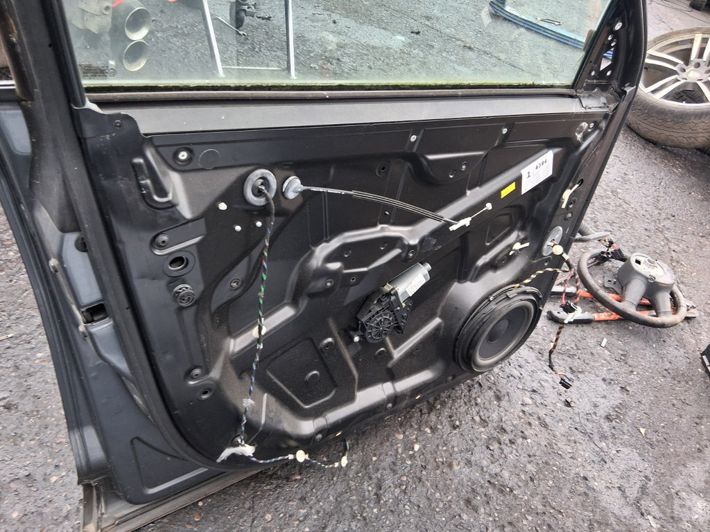 2003 PORSCHE CAYENNE MK1 NSF PASSENGER SIDE FRONT DOOR COMPLETE TITAN GREY D7Z