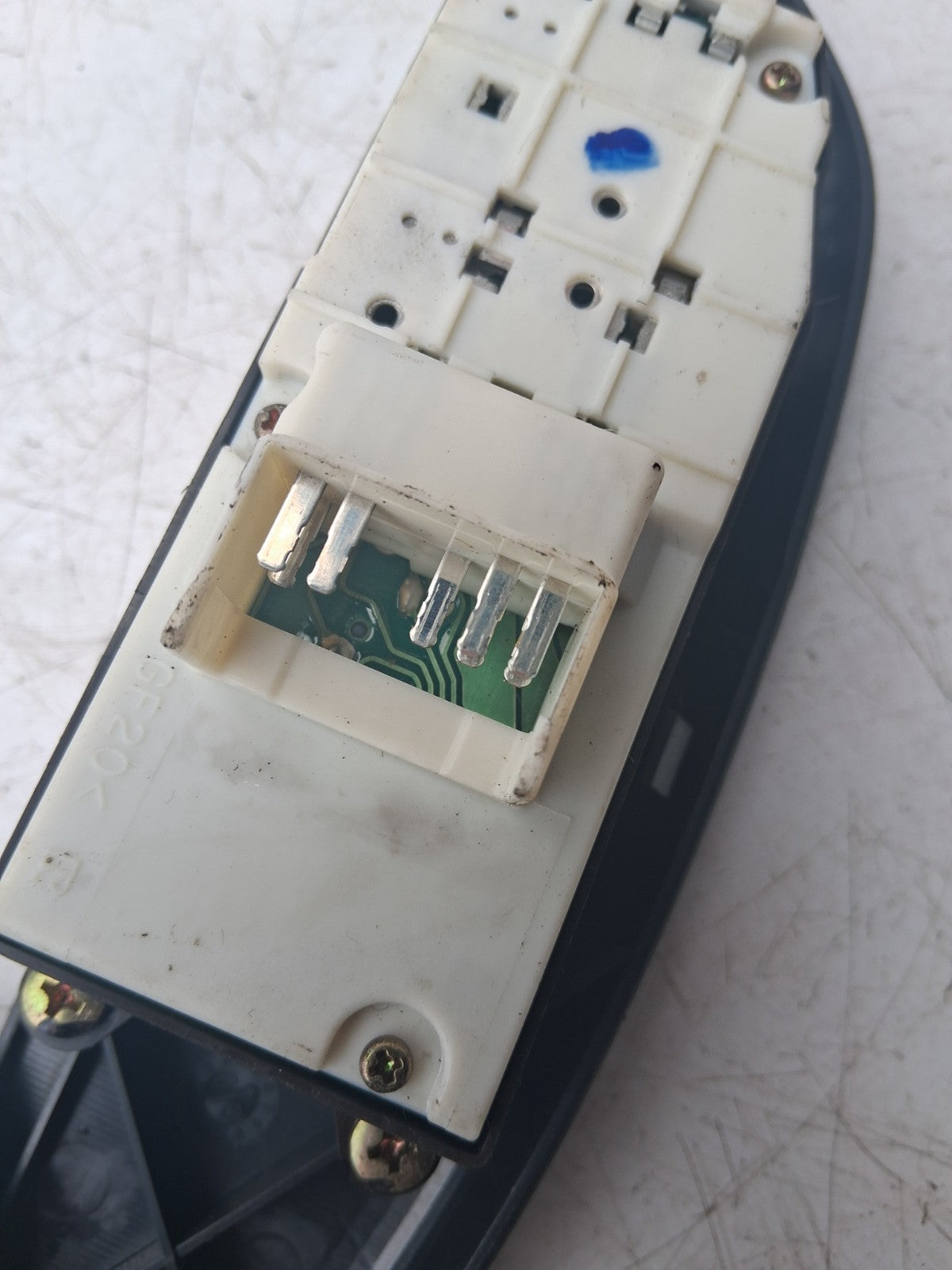 TOYOTA YARIS MK1 2004 OS DRIVER SIDE ELECTRIC WINDOW CONTROL SWITCH