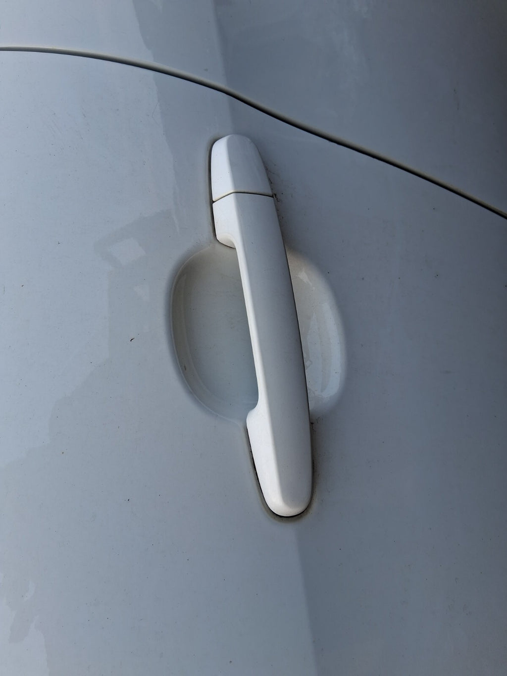 2020 TOYOTA AYGO MK2 NSF PASSENGER SIDE FRONT EXTERIOR DOOR HANDLE WHITE