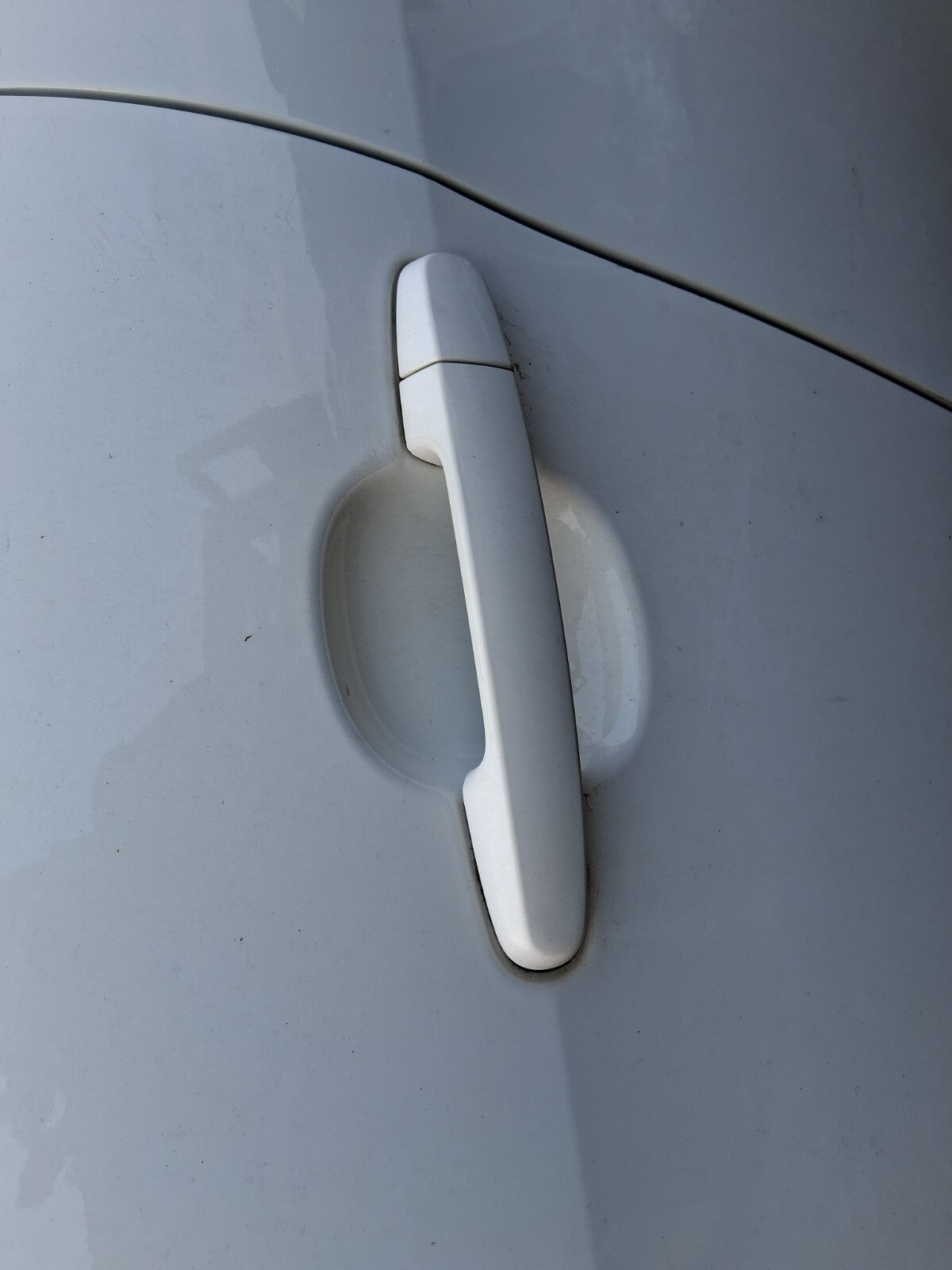 2020 TOYOTA AYGO MK2 NSF PASSENGER SIDE FRONT EXTERIOR DOOR HANDLE WHITE