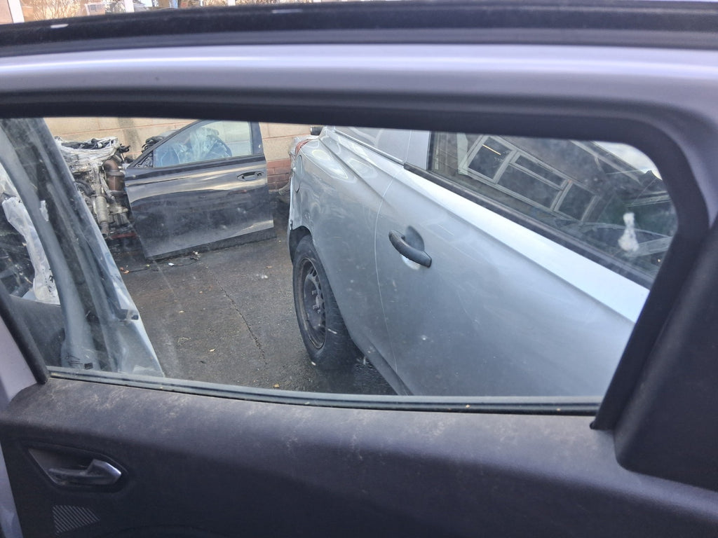 2024 RENAULT CLIO FACELIFT MK5 OSR DRIVER SIDE REAR RIGHT WINDOW GLASS