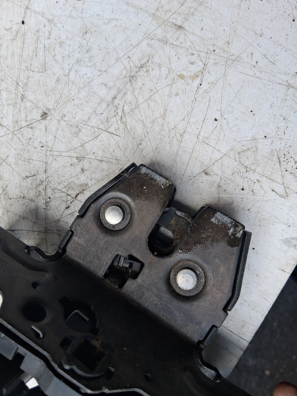 2013 VAUXHALL ASTRA J REAR TAILGATE BOOTLID BOOT LOCK MECHANISM
