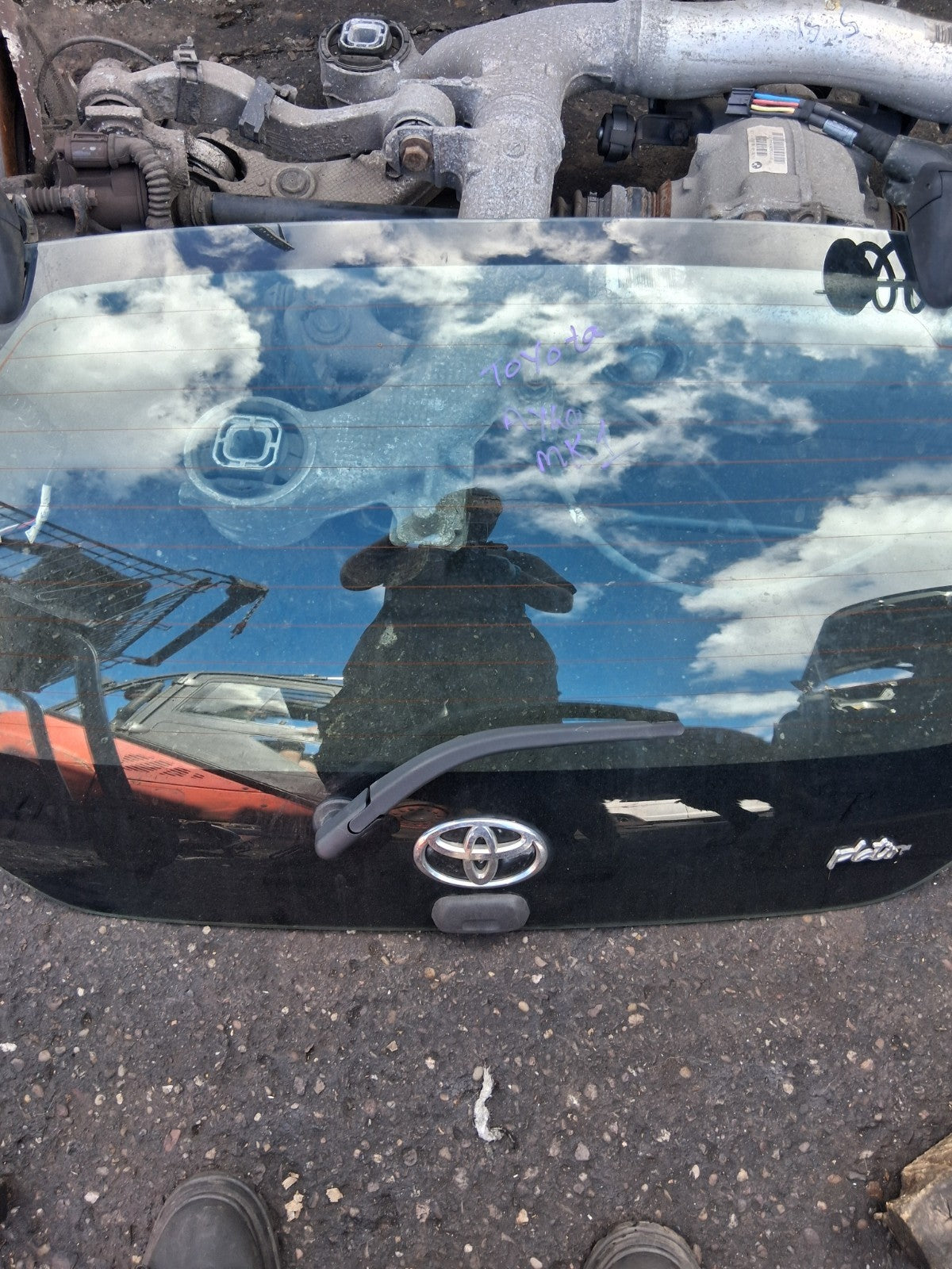 2008 TOYOTA AYGO MK1 REAR COMPLETE TAILGATE BOOTLID GLASS