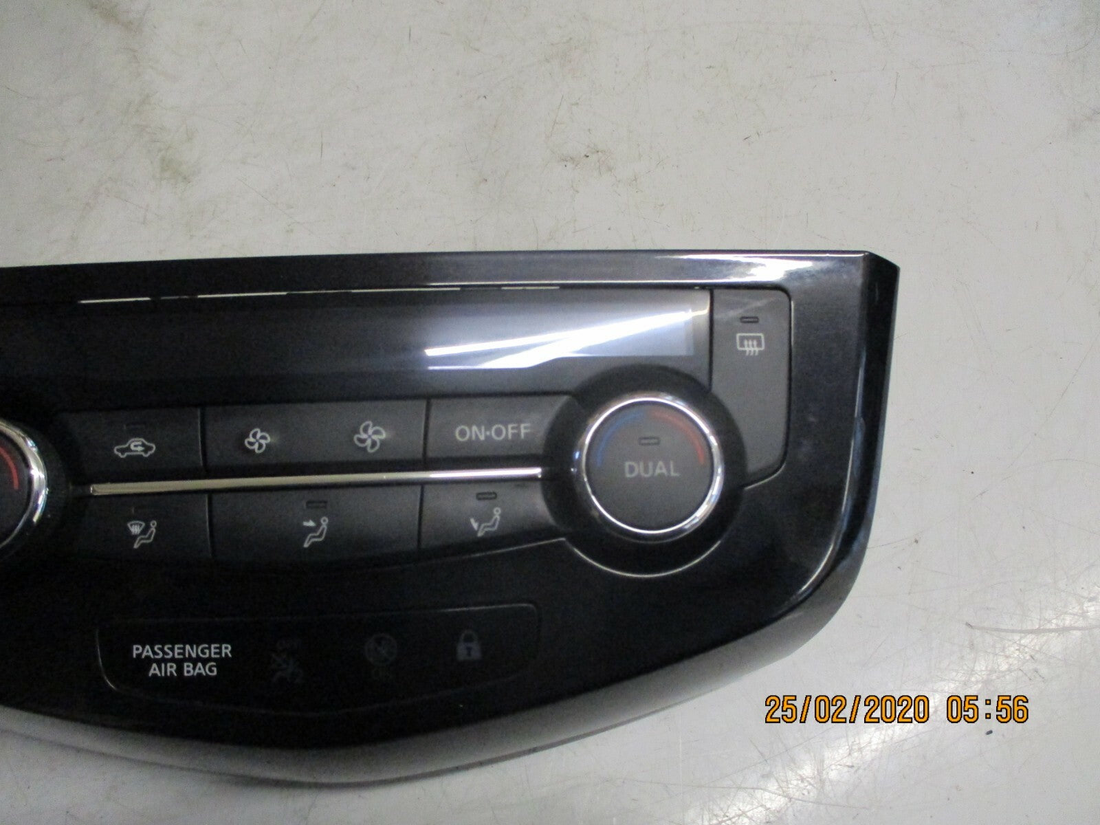 NISSAN QASHQAI J11 MK2 2018 HEATER AC CLIMATE CONTROL SWITCH PANEL 275004EA0A