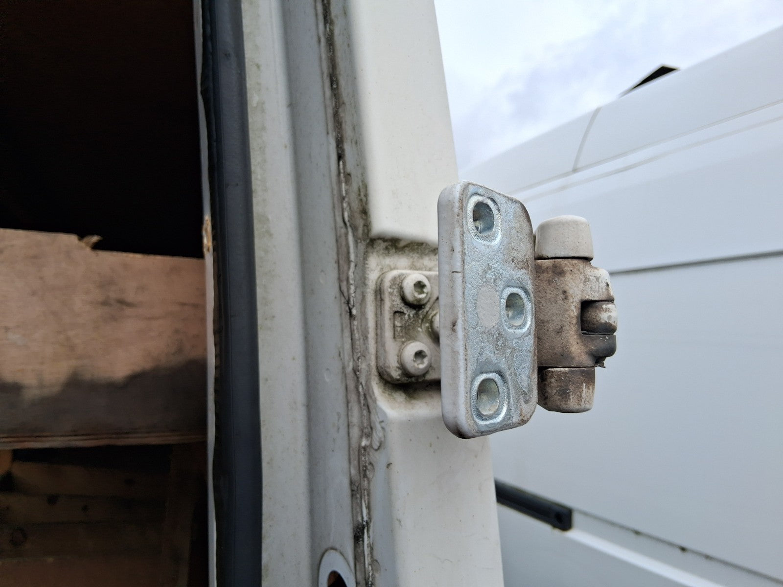 2016 MERCEDES SPRINTER MK2 W906 OSR DRIVER SIDE REAR RIGHT PAIR OF HINGES
