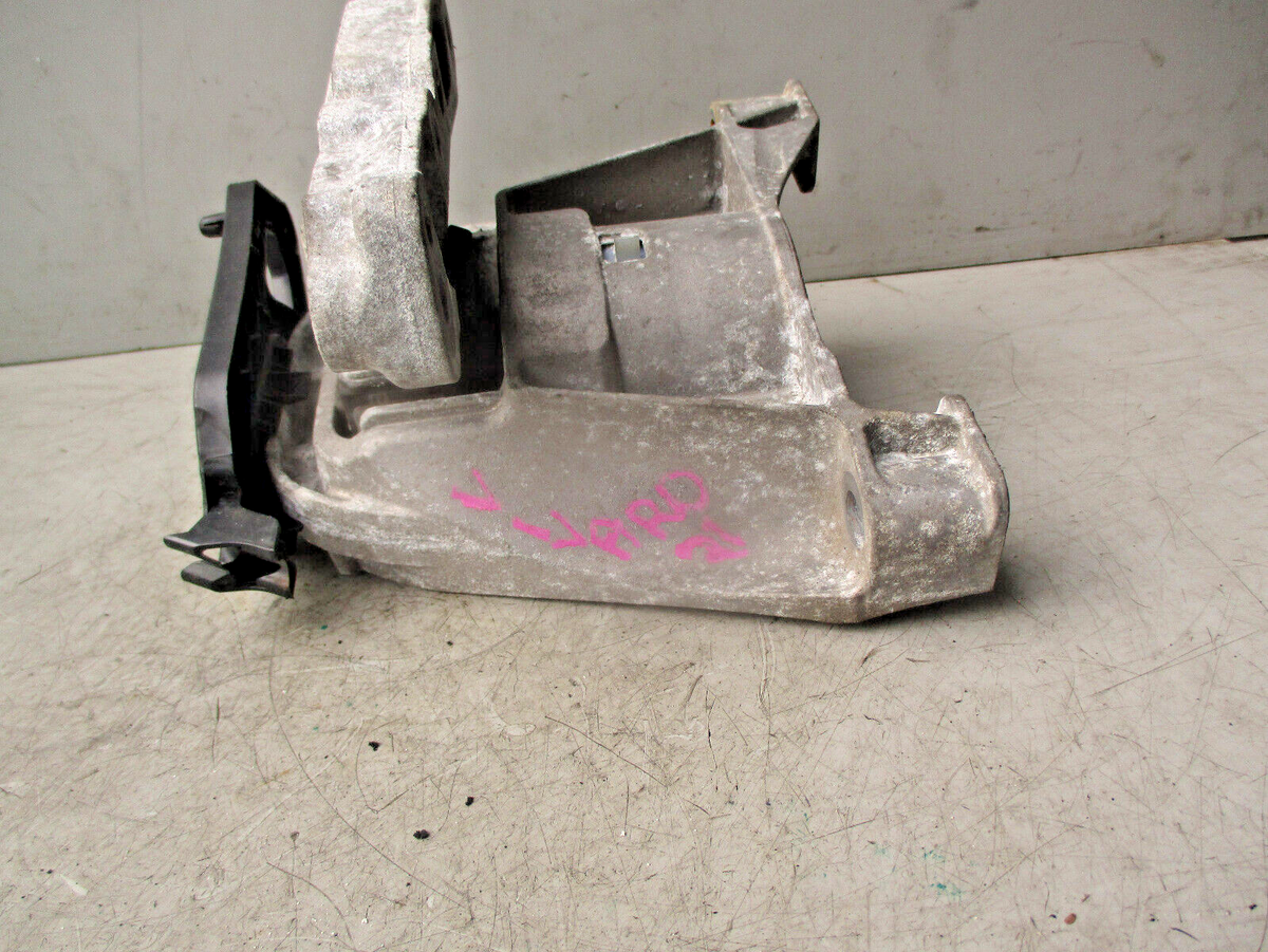2021 VAUXHALL VIVARO MK3 1.5 DIESEL RIGHT ENGINE MOUNTING 9819665580
