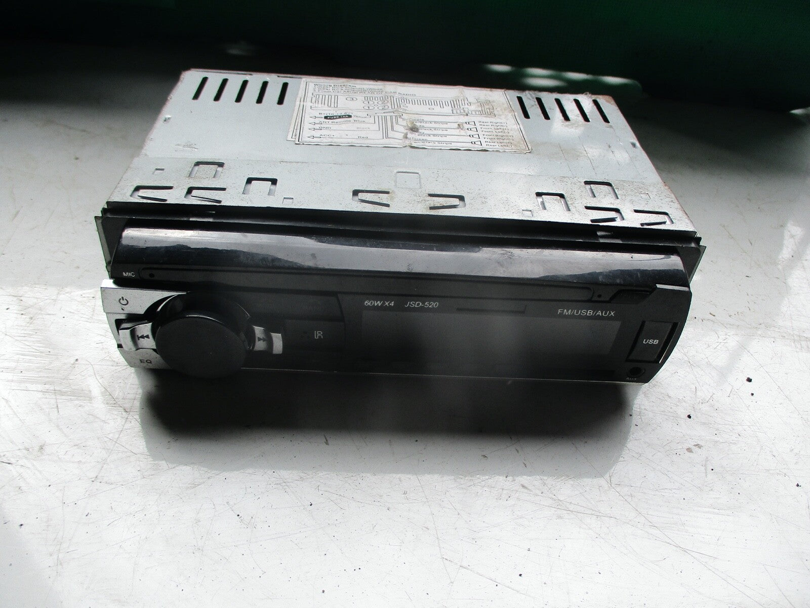 JSD 520 RADIO AUX USB STEREO
