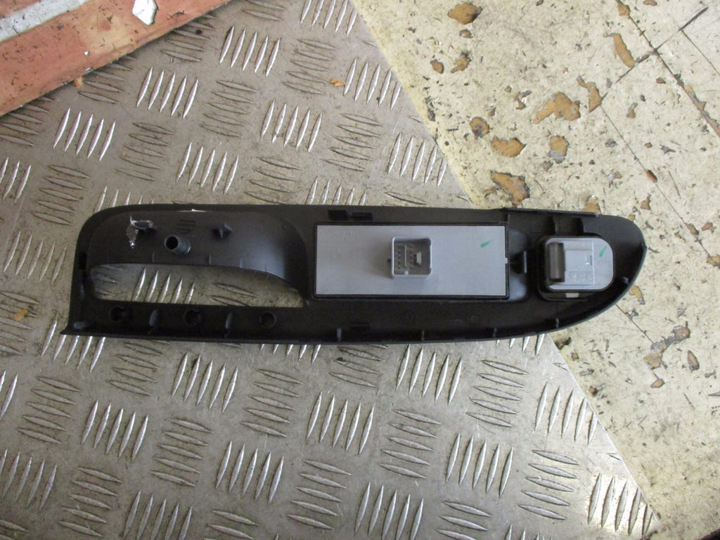 VOLKSWAGEN VW PASSAT 2006 B6 OSF DRIVER WINDOW MIRROR CONTROL SWITCH 1K4959857