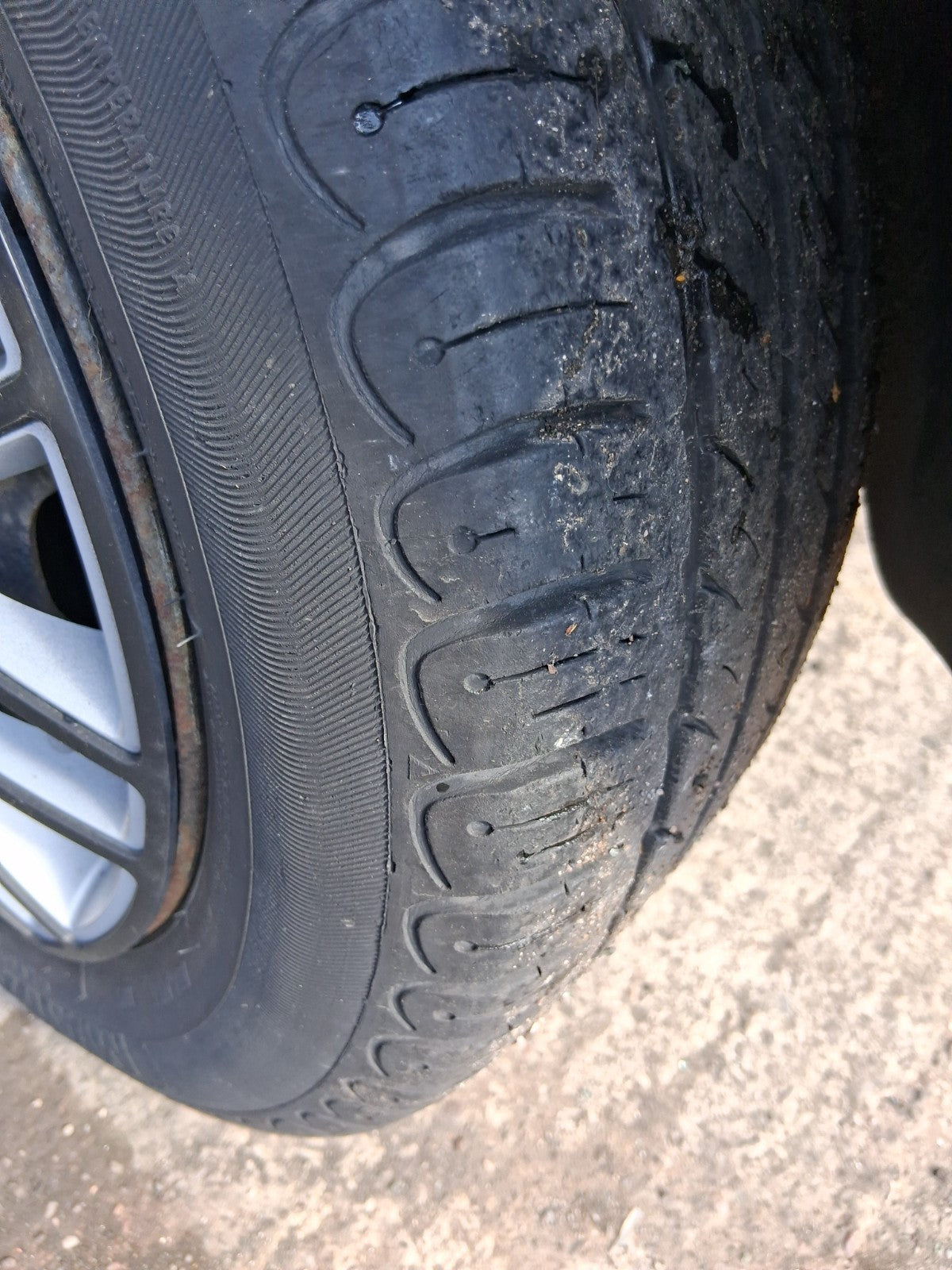 2011 VW VOLKSWAGEN FOX 3 DOOR 14 INCH ALLOY WHEEL WITH TYRE 185/60R14
