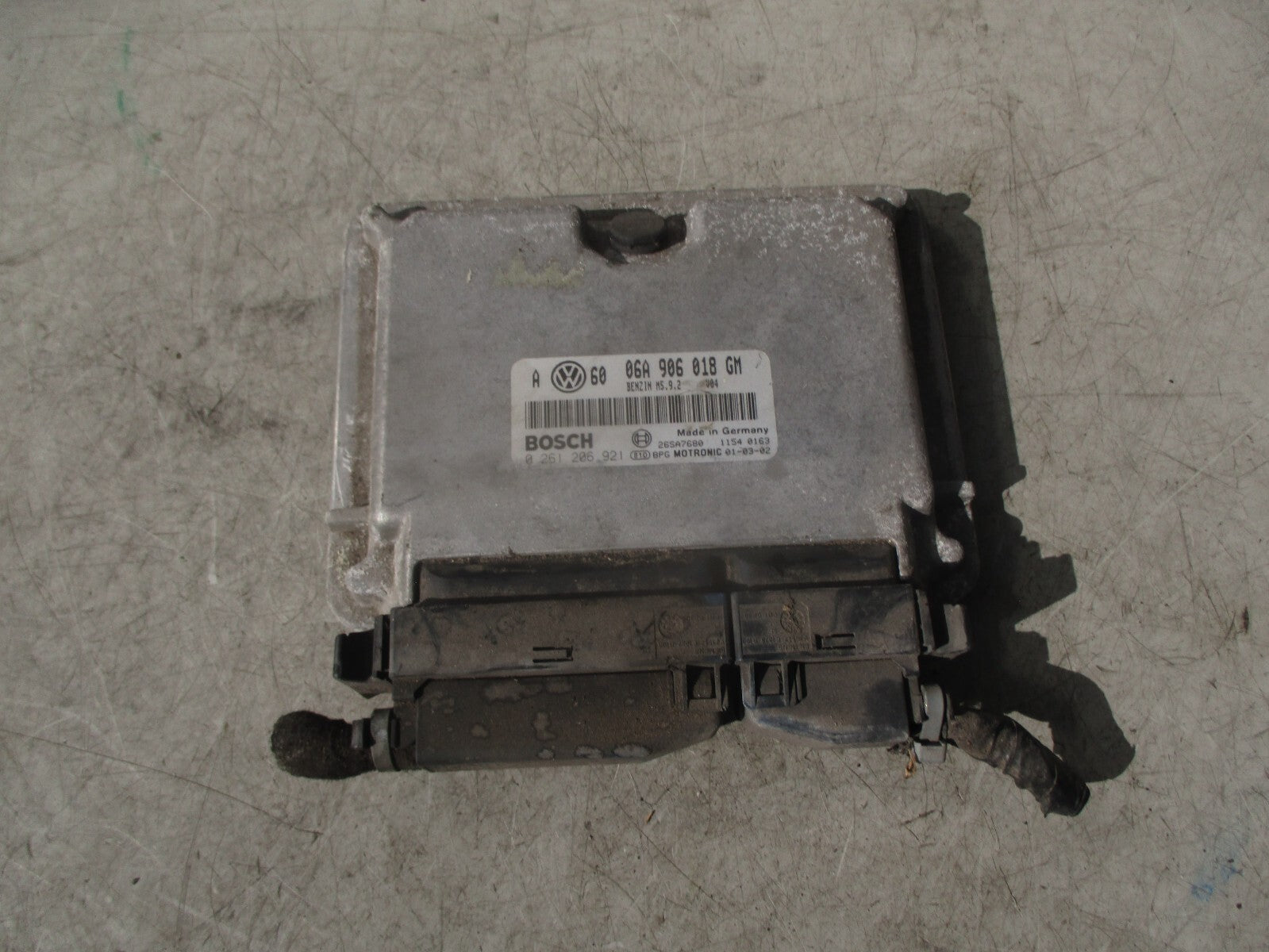 2001 VOLKSWAGEN GOLF MK4 2.0 PETROL ENGINE CONTROL UNIT ECU 06A906018GM