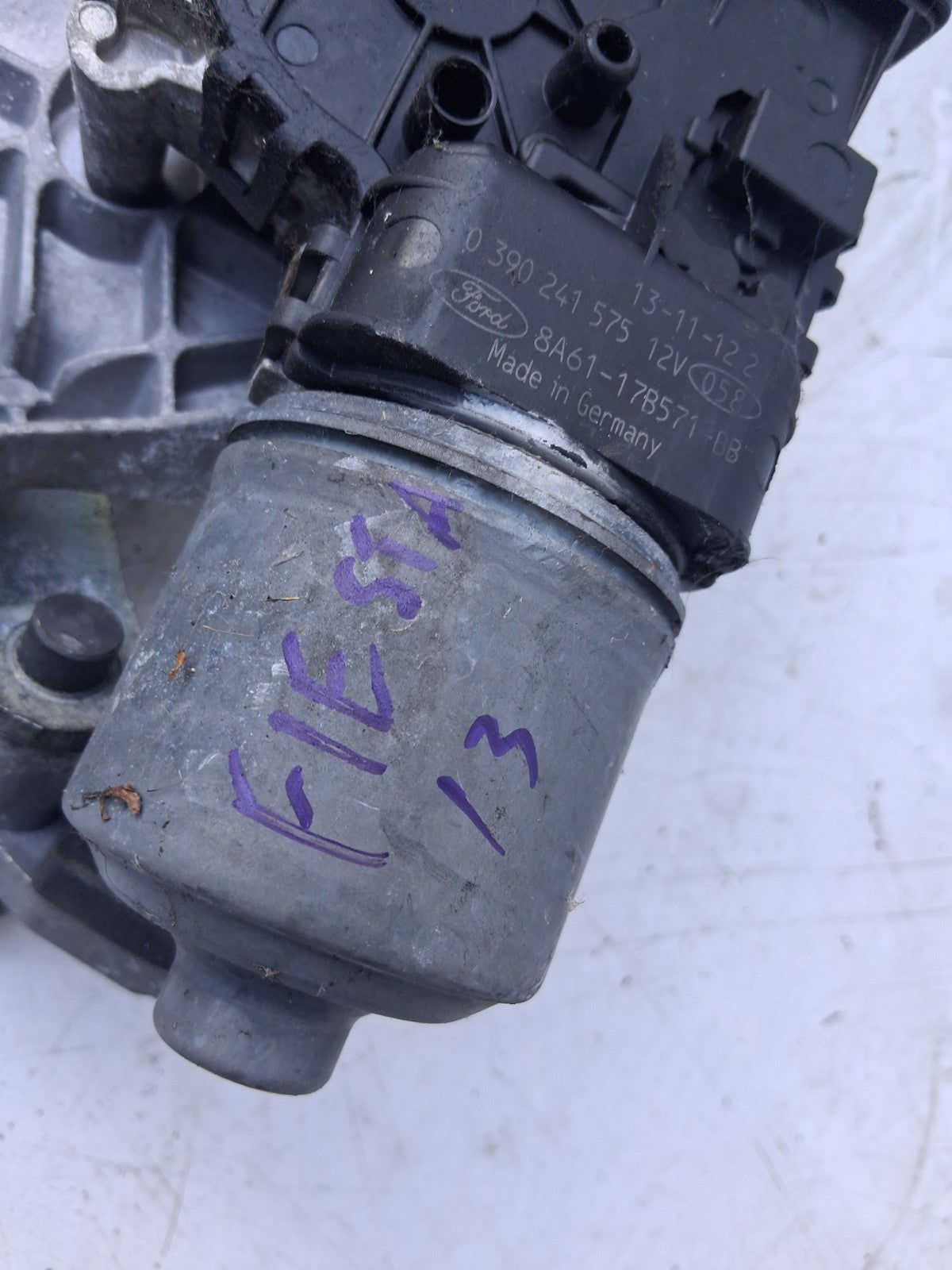 2014 FORD FIESTA MK7 FRONT WINDSCREEN WIPER MOTOR LINKAGE 8A6117B571BB
