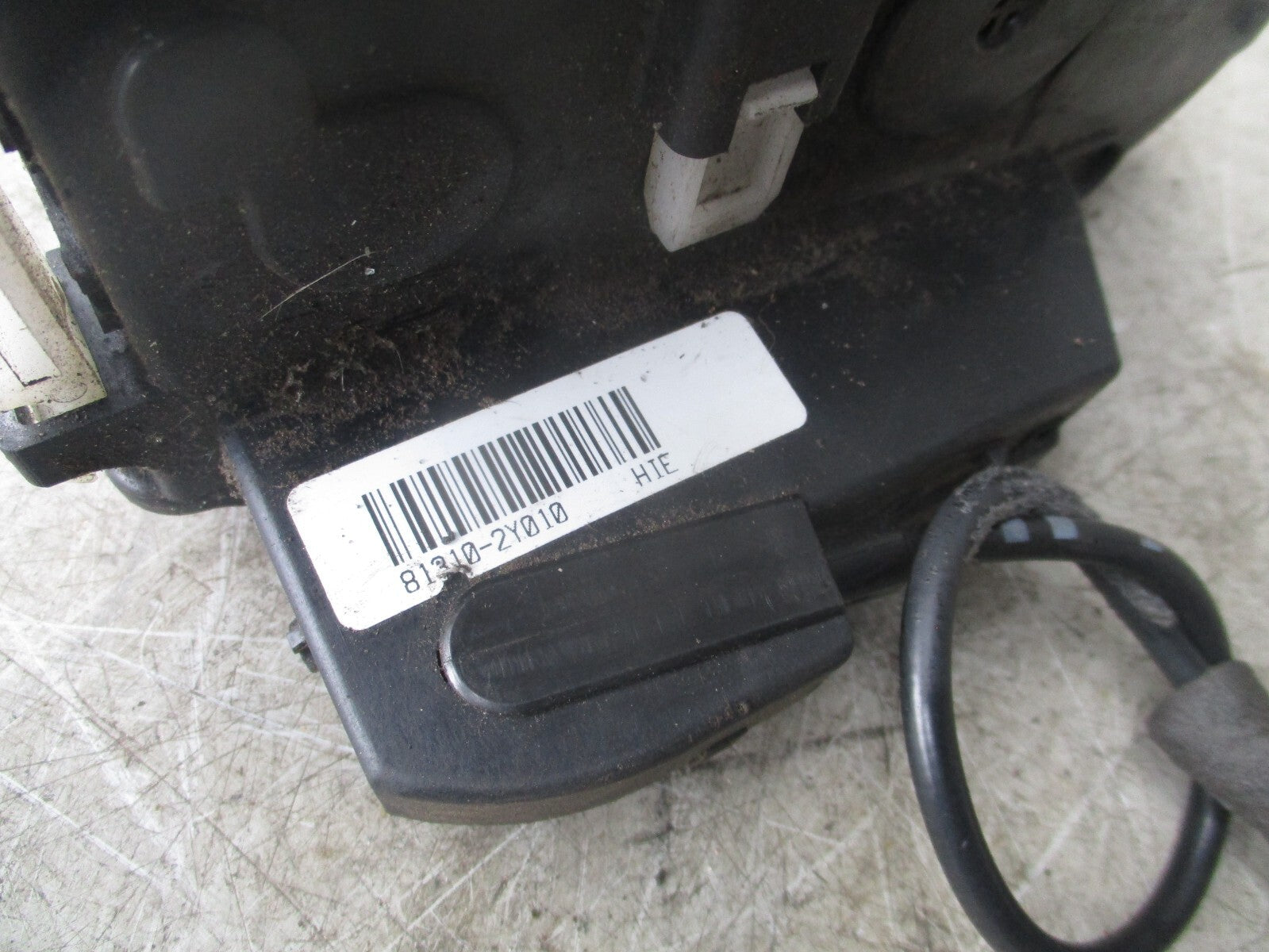 2013 HYUNDAI IX35 NSF PASSENGER SIDE FRONT DOOR LOCK MECHANISM 813102Y010
