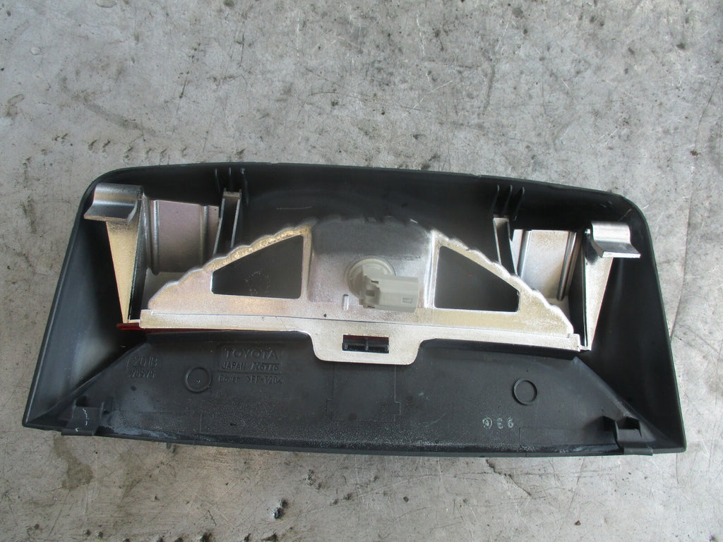 LEXUS IS 200 MK1 REAR THIRD BRAKE LIGHT STOP LIGHT 201B76575
