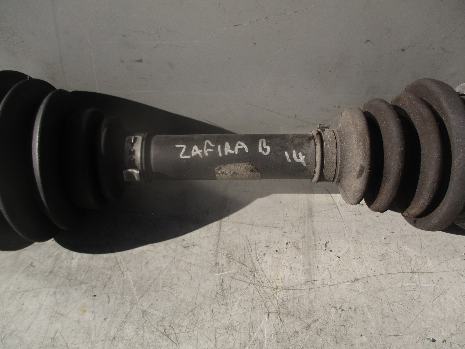 2014 VAUXHALL ZAFIRA B NSF PASSENGER FRONT LEFT DRIVE SHAFT