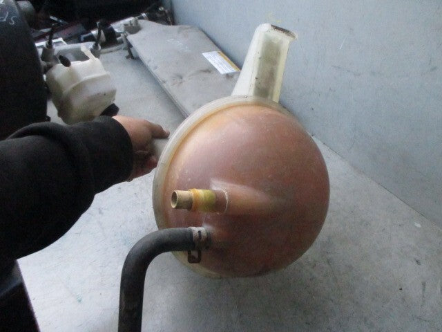 2020 LDV SAIC V80 COOLANT WATER EXPANSION OVERFLOW TANK