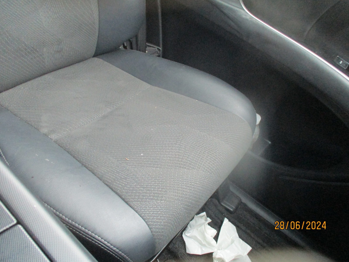 TOYOTA ESTIMA MK3 2013 NSF PASSENGER SIDE FRONT COMPLETE SEAT HALF LEATHER