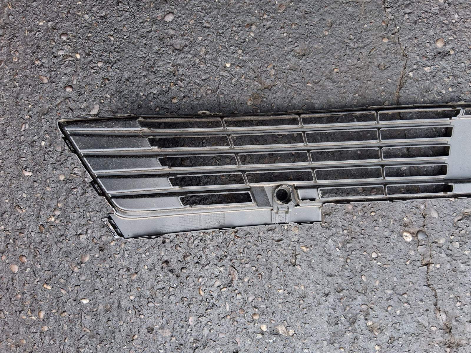 2024 VAUXHALL ASTRA L ESTATE FRONT BUMPER LOWER GRILL WITHOUT SENSOR 9839979680
