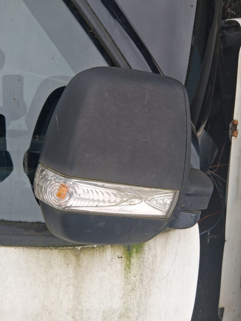 2013 FIAT DOBLO MK2 OSF DRIVER SIDE FRONT RIGHT COMPLETE DOOR WITH WING MIRROR