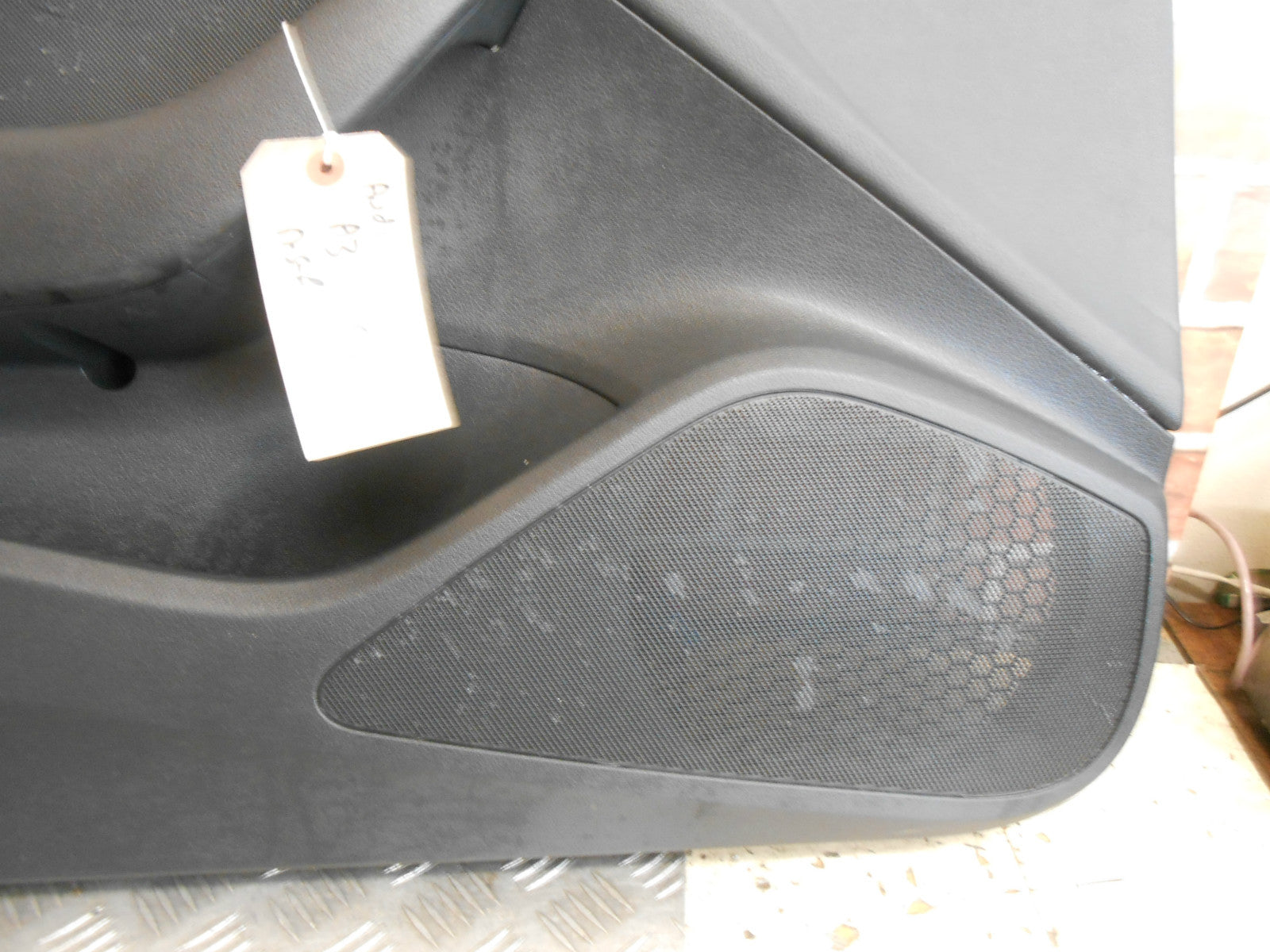 AUDI A3 8V 2013 5 DOOR NSF PASSENGER SIDE FRONT DOOR CARD PANEL WINDOW SWITCH