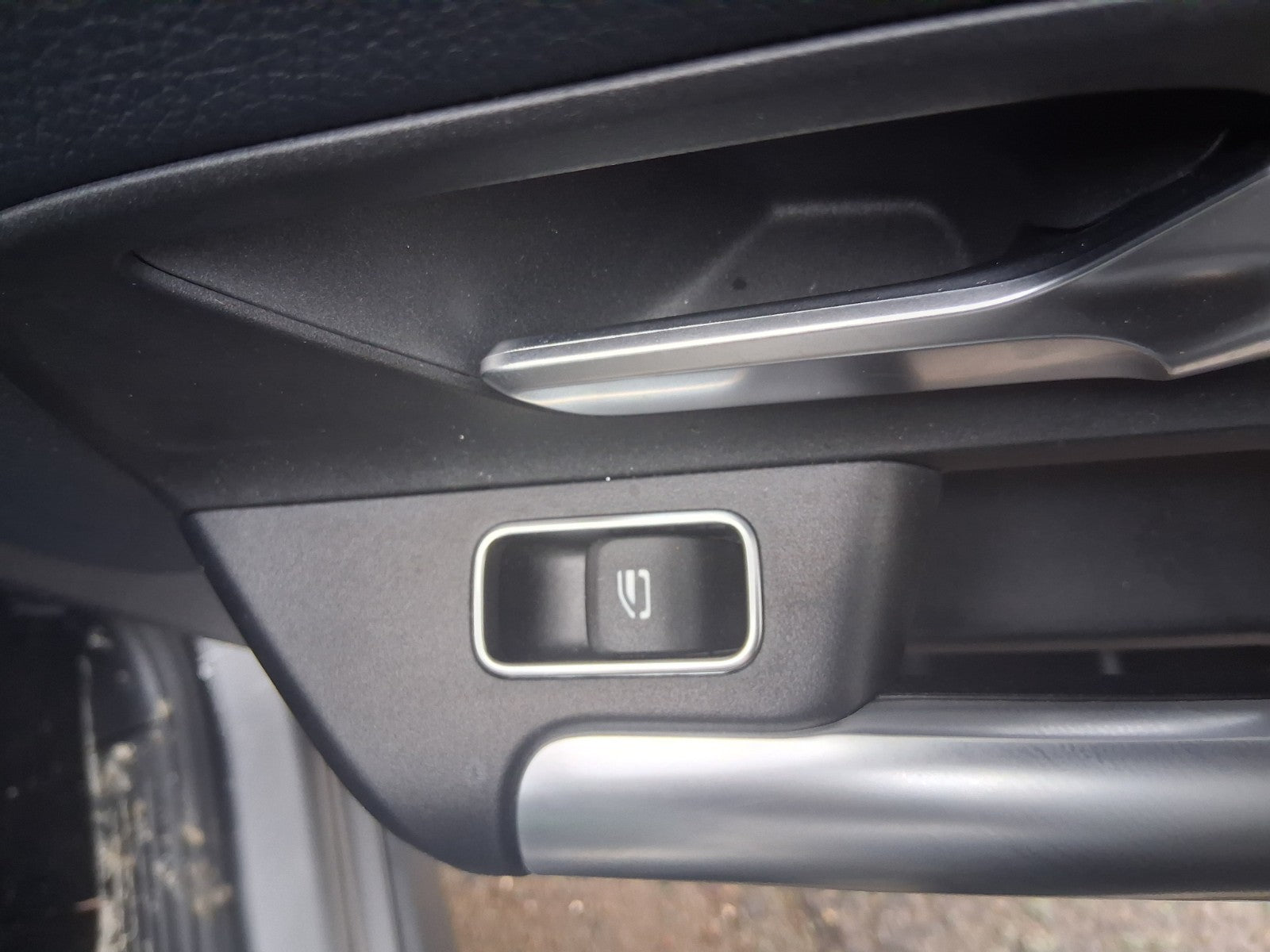 2025 MERCEDES BENZ GLA 180 H247 OSR DRIVER SIDE REAR WINDOW CONTROL SWITCH