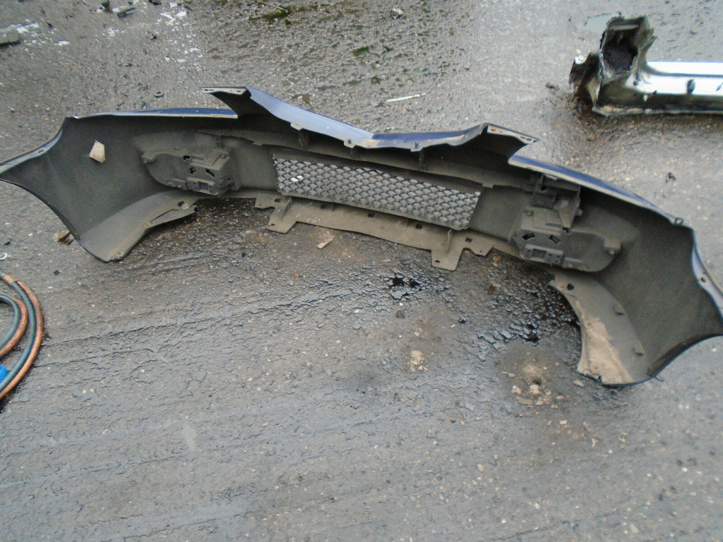 MAZDA PREMACY 2003 FRONT COMPLETE BUMPER BLUE
