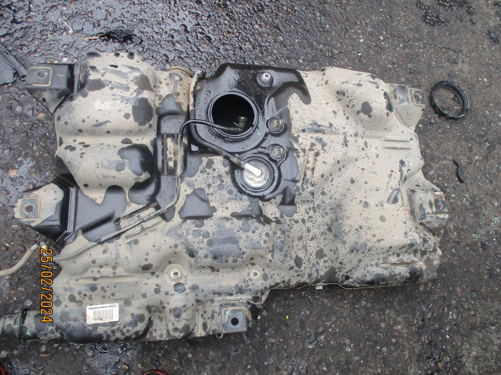 VAUXHALL VIVARO X82 MK2 2017 1.6 DIESEL FUEL TANK 93461339