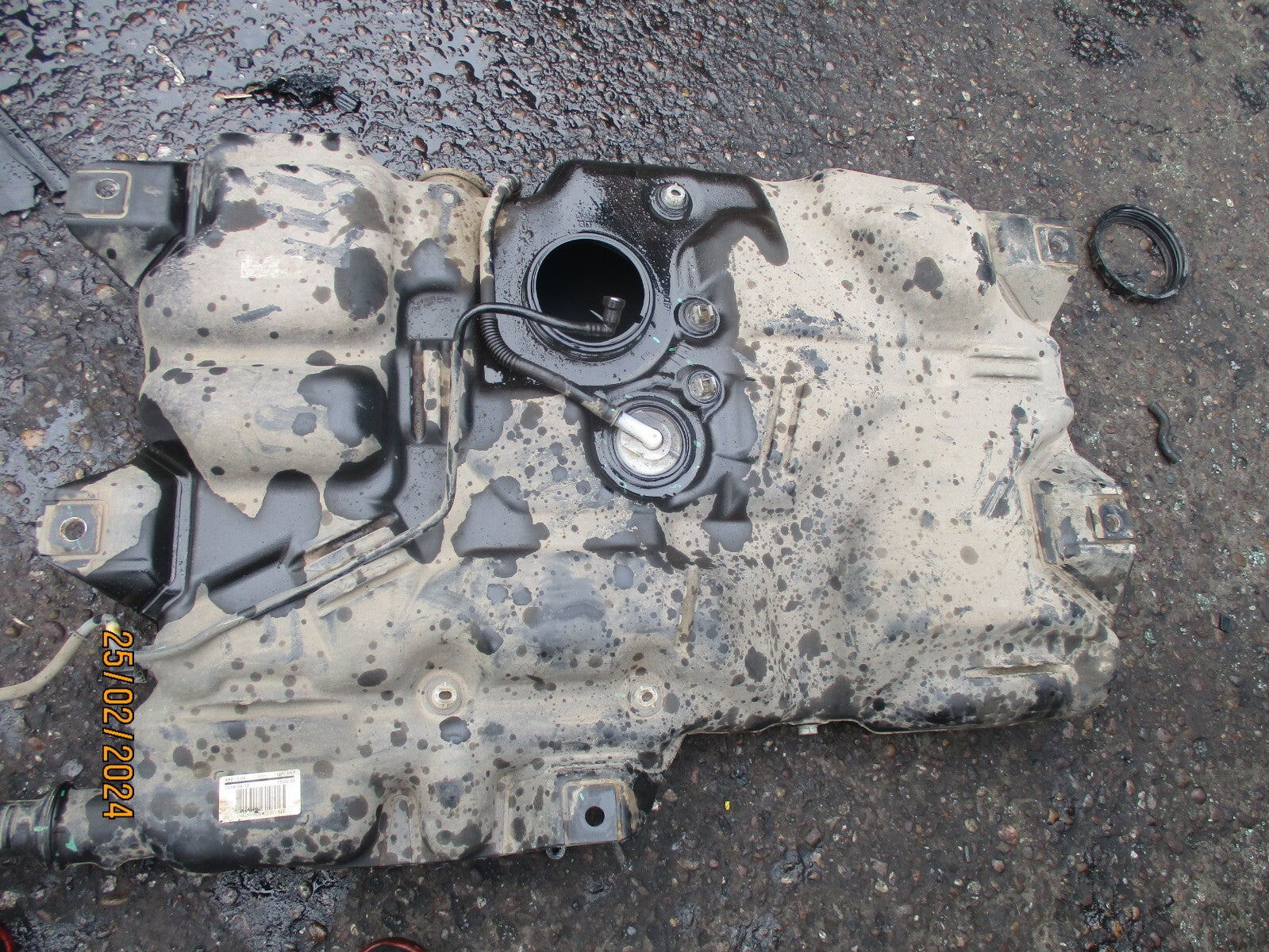 VAUXHALL VIVARO X82 MK2 2017 1.6 DIESEL FUEL TANK 93461339