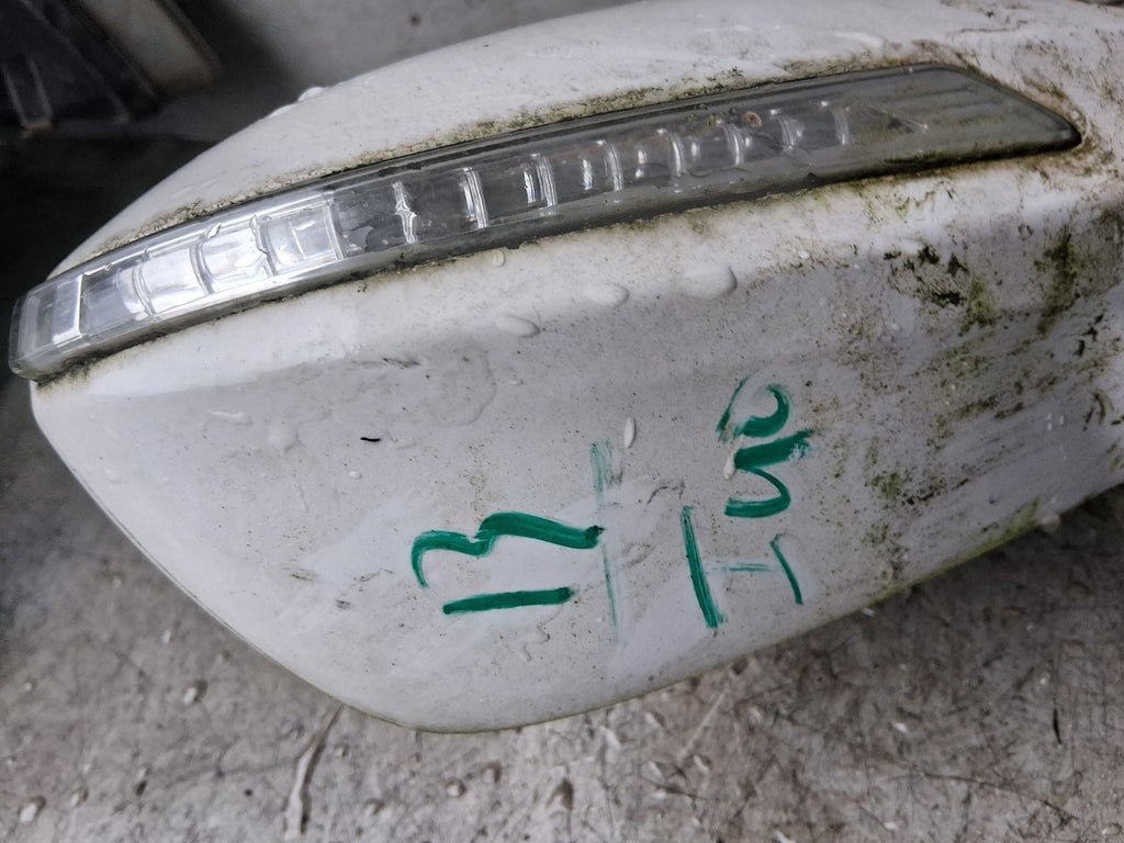 2013 KIA DRIVER SIDE WING MIRROR CONTROL SWITCH A045611