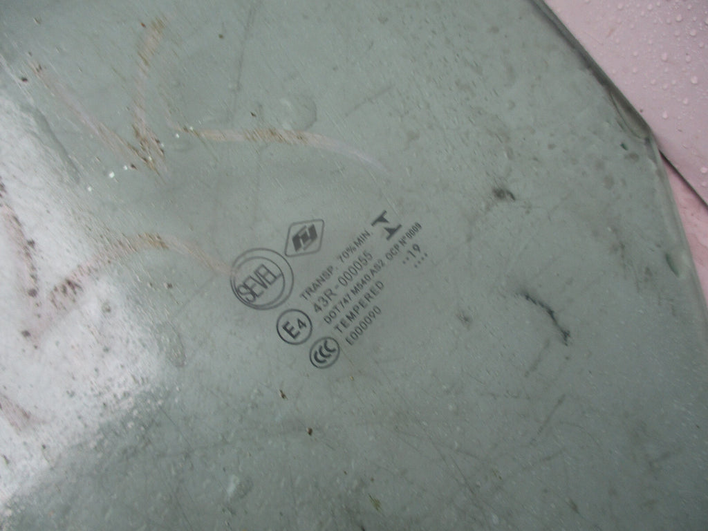 CITROEN RELAY 2020 NSF PASSENGER SIDE FRONT WINDOW GLASS