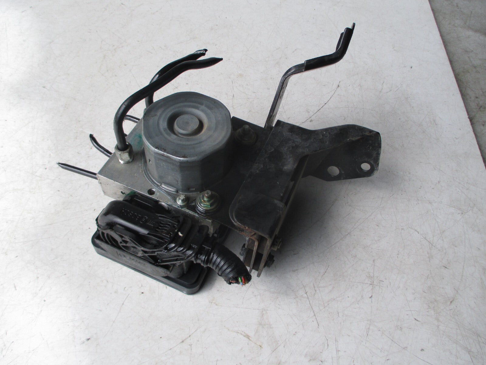 NISSAN QASHQAI MK2 J11 ABS BRAKE PUMP MOTOR CONTROL MODULE 0265261028 476604EA1E