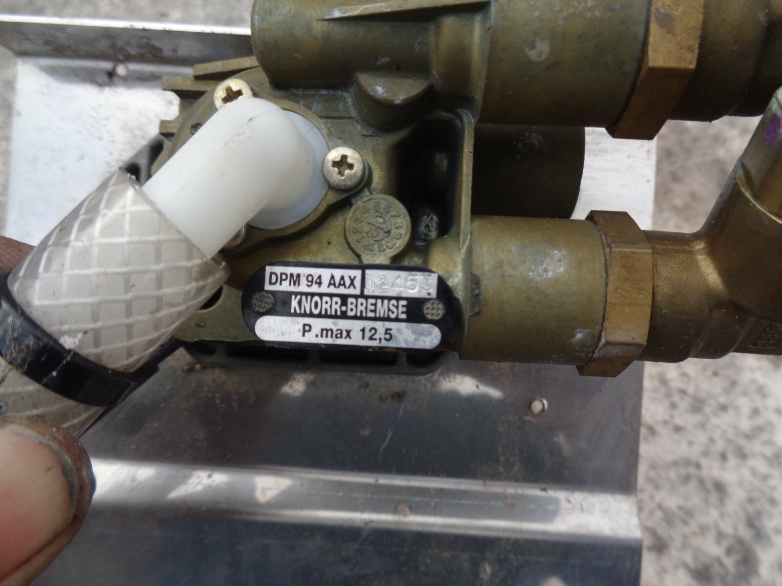 OPTARE ALERO PARTY BUS 2003 RHD HAND LEVER PUMP MECHANISM PART