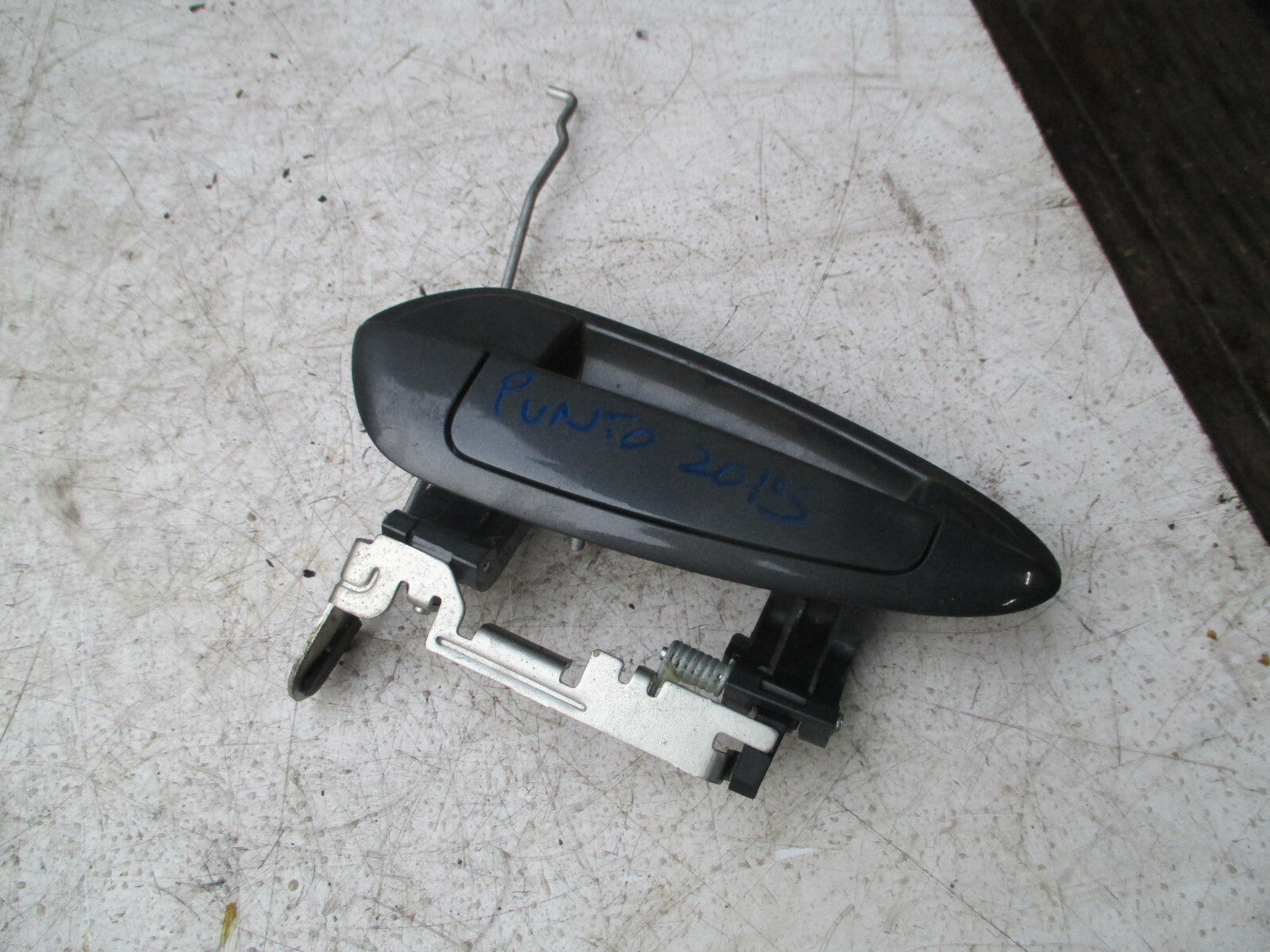 FIAT PUNTO 2015 EVO MK3 3 DOOR NSF PASSENGER SIDE DOOR EXTERIOR DOOR HANDLE