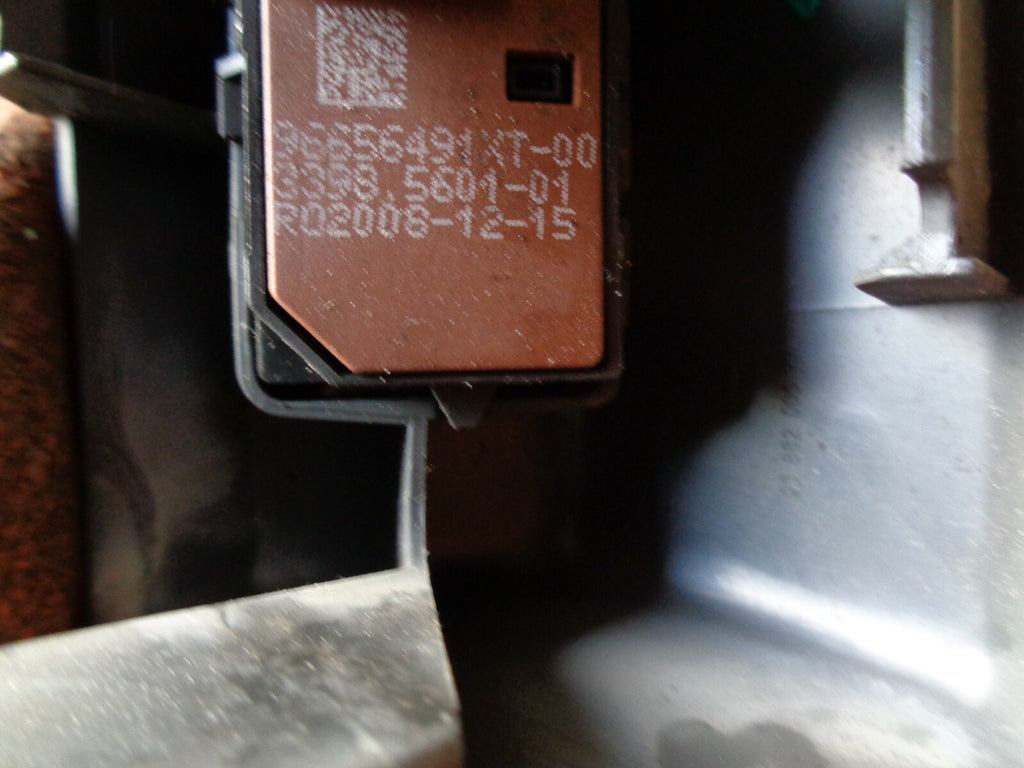 PEUGEOT 3008 2015 CHILD LOCK ESP OFF CONTROL SWITCH TRIM 96656491XT 9688200577