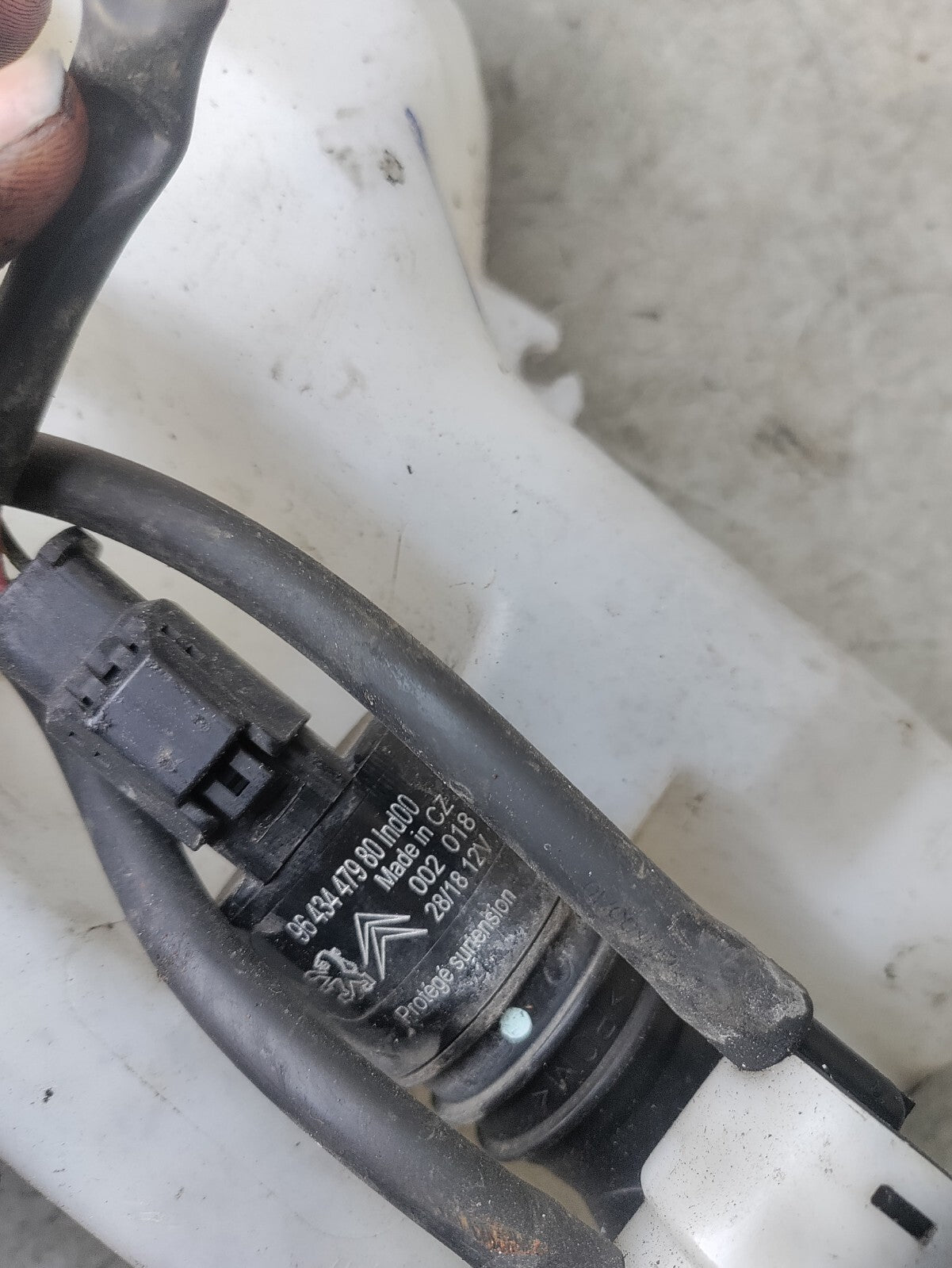 CITROEN C4 CACTUS 2019 WINDSCREEN WASHER WATER BOTTLE RESERVOIR