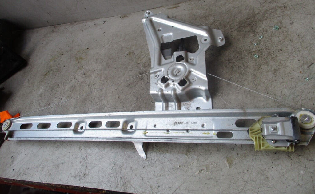 2021 MERCEDES SPRINTER NSF PASSENGER SIDE WINDOW MOTOR & REGULATOR A9107201000