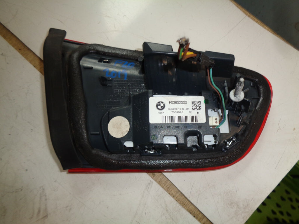 BMW 1 SERIES F20 2019 LCI OSR DRIVER SIDE REAR TAIL GATE  LIGHT 7359020