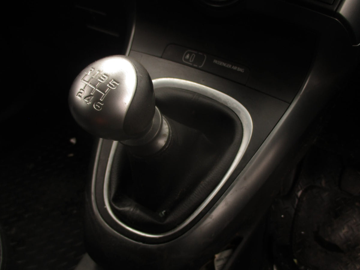 2017 TOYOTA VERSO 1.6 PETROL 6 SPEED MANUAL GEARSTICK GEARSHIFTER