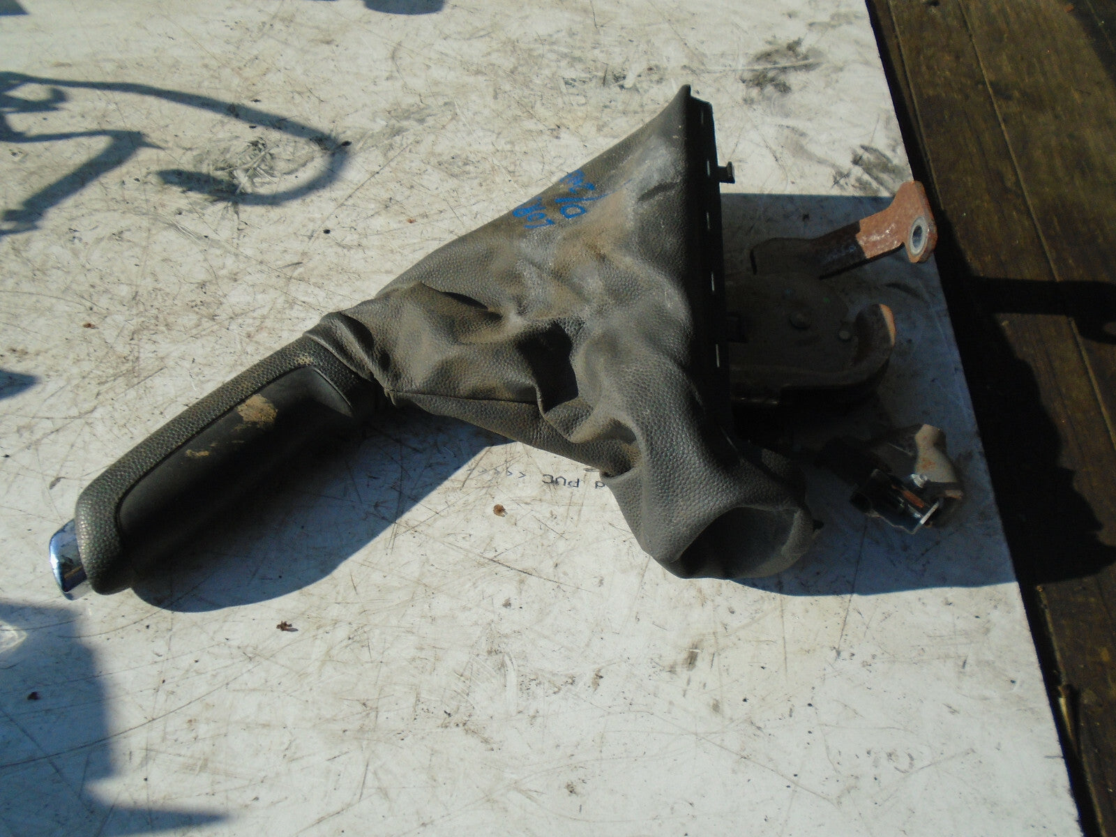 VAUXHALL CORSA D 2013 FACELIFT PARKING HANDBRAKE LEVER 13426301