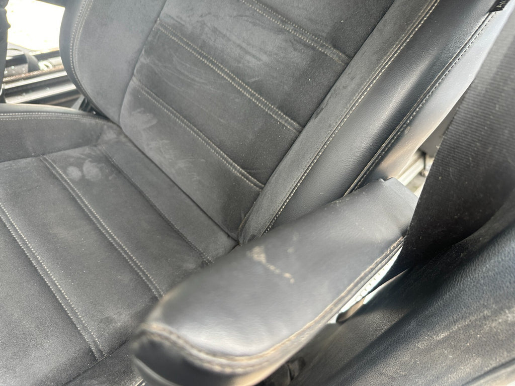 2018 VOLKSWAGEN CARAVELLE PASSENGER FRONT SEAT DOUBLE ARM REST HEATED LEATHER